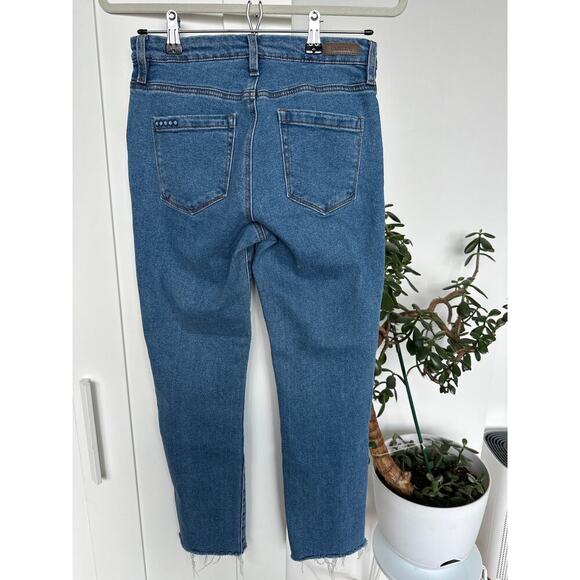 Blank NYC The Madison Crop High-Rise, EUC - Picture 3 of 6